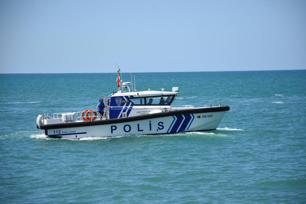 Denize girenleri havadan, karadan ve denizden uyardılar - Resim: 3